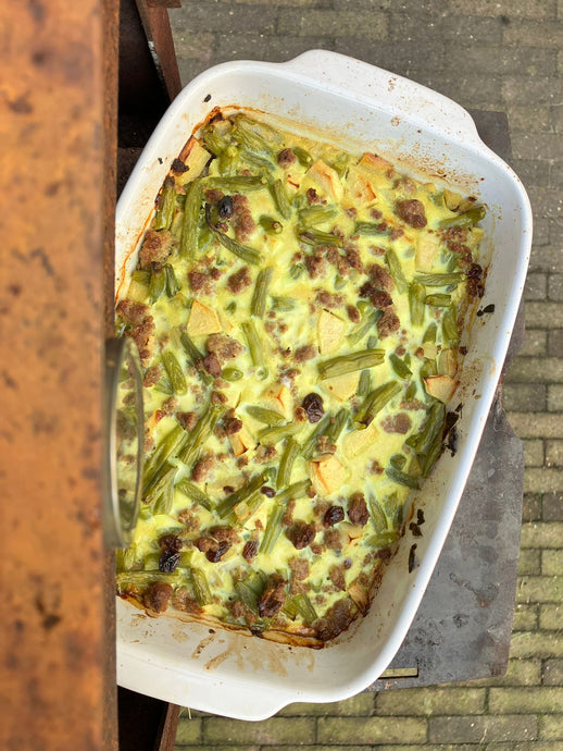 Easy peasy zuid-Afrikaanse Bobotie uit de KNOER Outdoor Oven